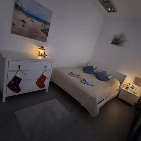 Blue Waves Appartement *